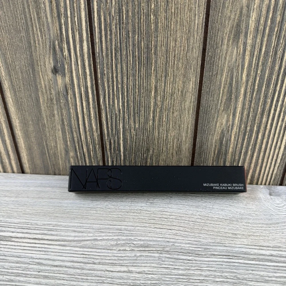 NARS MIZUBAKE KABUKI BRUSH (Contour/Sculpting Brush)  Brand new in Box
